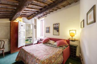 Ferieleilighet Attic Coliseum with terrace Ferieleilighet Roma