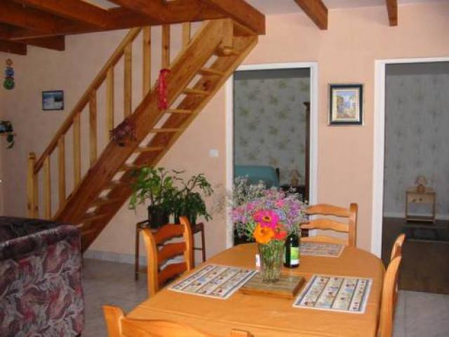 PLEYBEN CENTRE FINISTERE - Vacation Home Dining Room PLEYBEN CENTRE FINISTERE - Vacation Home Dining Room