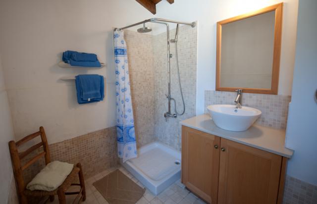 Cyprus Village Houses - Bed & Breakfast Kupatilo i WC Cyprus Village Houses - Bed & Breakfast Kupatilo i WC