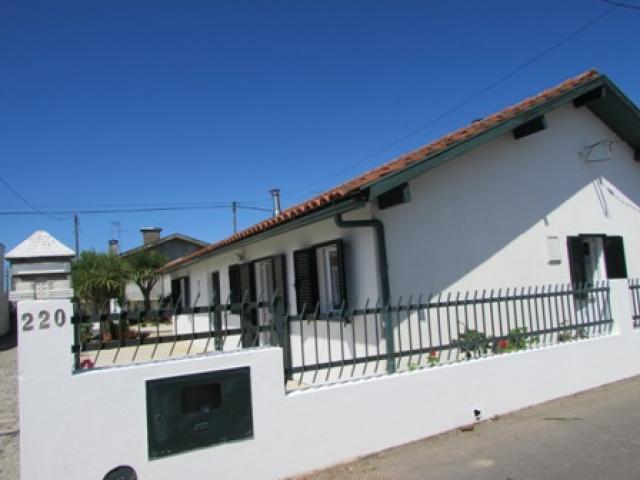 CASA RIA - Vacation Home Gardening System
