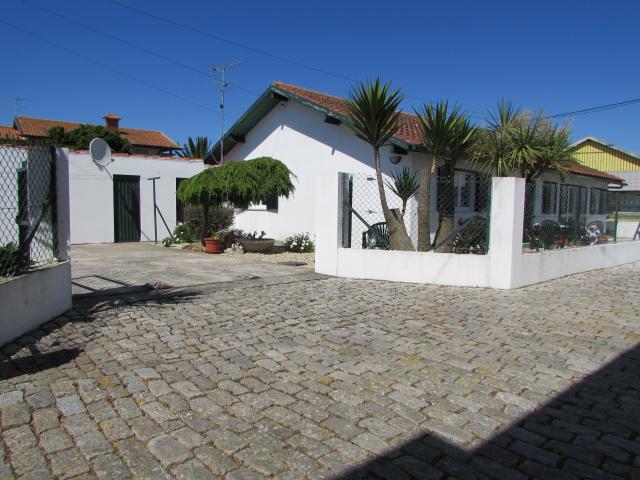 CASA RIA - Vacation Home Gardening System
