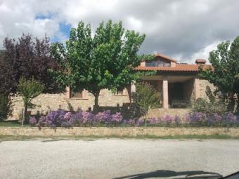 Bed & Breakfast CANDELEDA-EL RASO Gardening System Bed & Breakfast CANDELEDA-EL RASO Gardening System