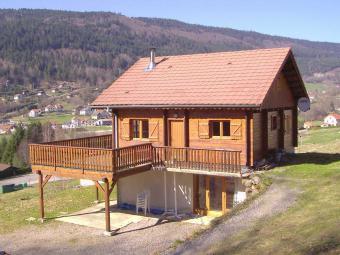 Maison de vacances Chalet 10-15 personnes Chambre Maison de vacances LE MENIL Chambre