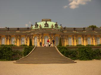 Nyaraló POTSDAM BABELSBERG Nyaraló POTSDAM BABELSBERG