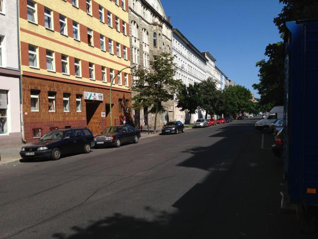 Vacation Apartment BERLIN MITTE WEDDING  ZIMMER 