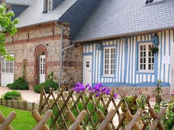 Gite-Holiday House SOTTEVILLE SUR MER Rooms