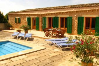 Ferienhaus Pool Finca Sabrina Gartenanlage Ferienhaus Campos Gartenanlage