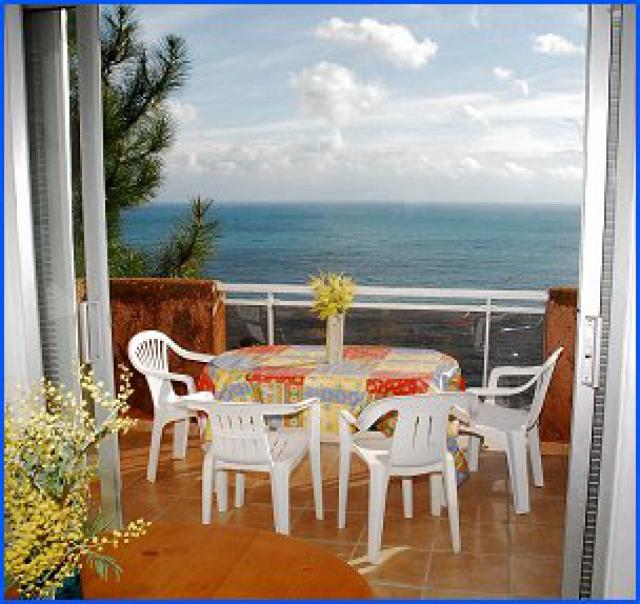 Location en bord de mer - Apartamento de vacaciones Sala de estar Location en bord de mer - Apartamento de vacaciones Sala de estar