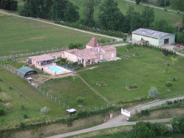 CHAMBRE AVEC PISCINE - Camera-Pension Alloggio per le vacanze CHAMBRE AVEC PISCINE - Camera-Pension Alloggio per le vacanze