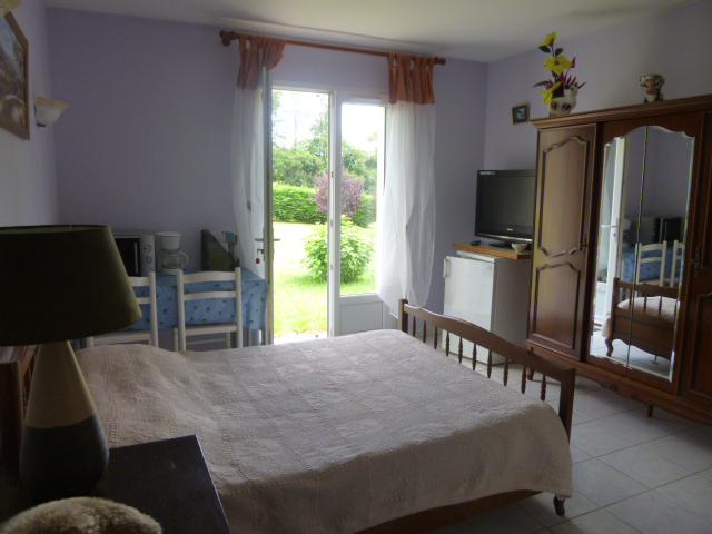 CHAMBRE AVEC PISCINE - Camera-Pension Camera da letto CHAMBRE AVEC PISCINE - Camera-Pension Camera da letto