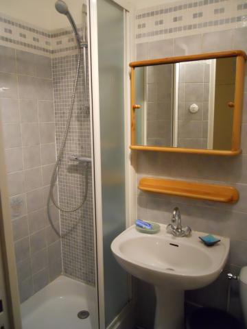 Tour Eiffel---Invalides - Appartamento per le vacanze Bagno con WC Tour Eiffel---Invalides - Appartamento per le vacanze Bagno con WC