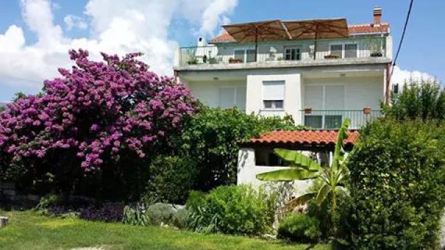 Kuća za odmor - Appartamento per le vacanze Alloggio per le vacanze Kuća za odmor - Appartamento per le vacanze Alloggio per le vacanze