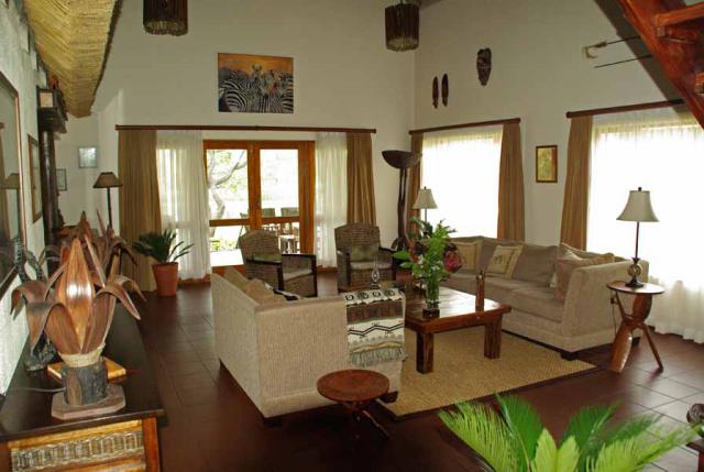 KRUGER ESTATE WILD OLIVE - Casa de vacaciones Sala de estar KRUGER ESTATE WILD OLIVE - Casa de vacaciones Sala de estar