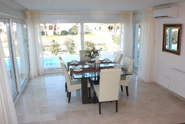 Villa Kingdom m. Pool, Klima - Vacation Home Dining Room Villa Kingdom m. Pool, Klima - Vacation Home Dining Room