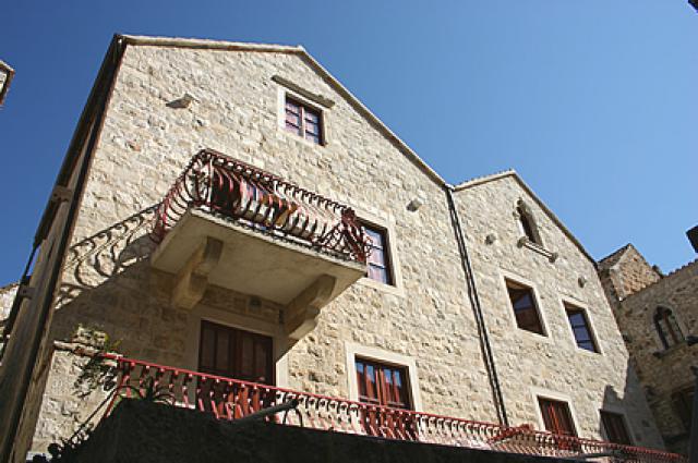 Villa Nora, mini galery hotel - Hotel Villa Nora, mini galery hotel - Hotel