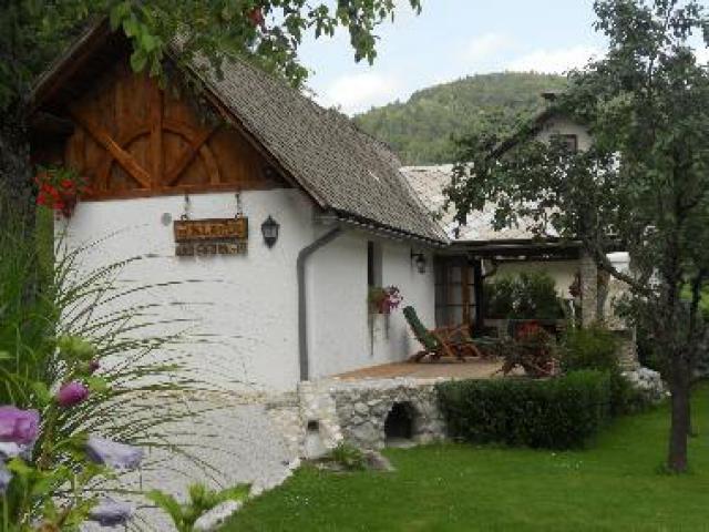 Cottage Pr Klemuc - Casa de vacaciones Cottage Pr Klemuc - Casa de vacaciones