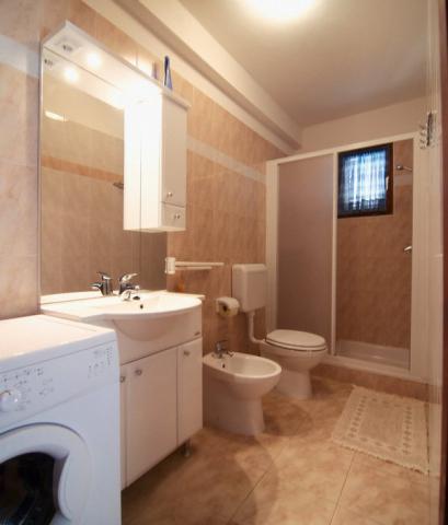 Apartmani -MARKO-A4+2 - Ferieleilighet Bad & WC Apartmani -MARKO-A4+2 - Ferieleilighet Bad & WC