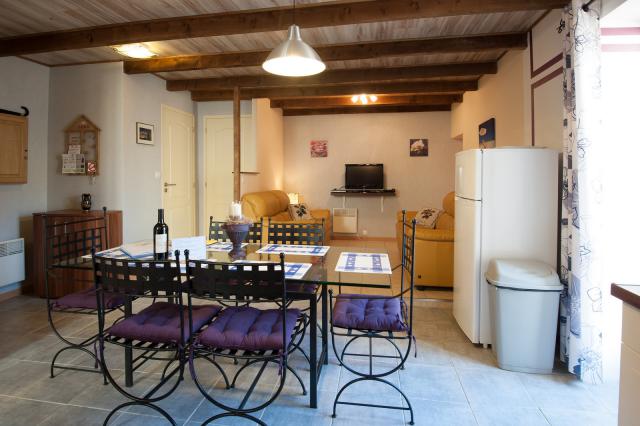 LUCINKAS - Gite-Tatil Konutu Yemek salonu