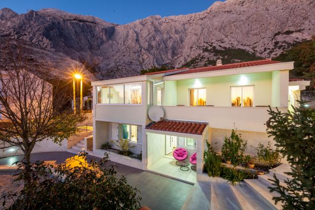 Kuća sa bazenom - Semesterhus Kuća sa bazenom - Semesterhus