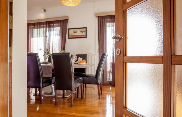 Kuća sa bazenom - Semesterhus TV-rum Kuća sa bazenom - Semesterhus TV-rum