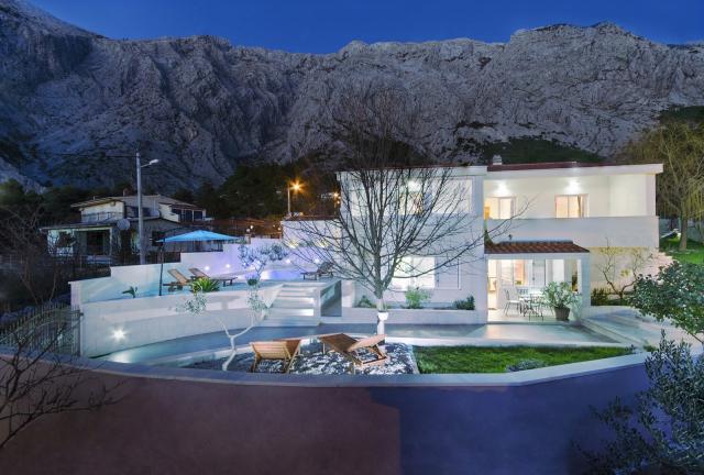 Kuća sa bazenom - Semesterhus Kuća sa bazenom - Semesterhus