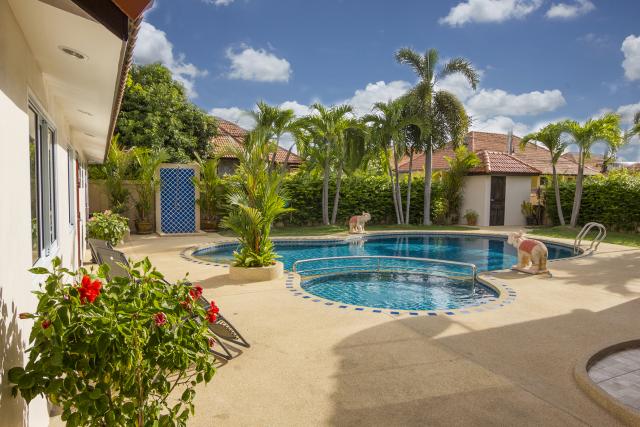 Villa with private pool - Ferienwohnung Villa with private pool - Ferienwohnung