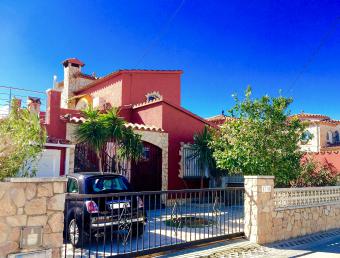 Casa per le vacanze Casa per le vacanze Empuriabrava-Pani Giardino