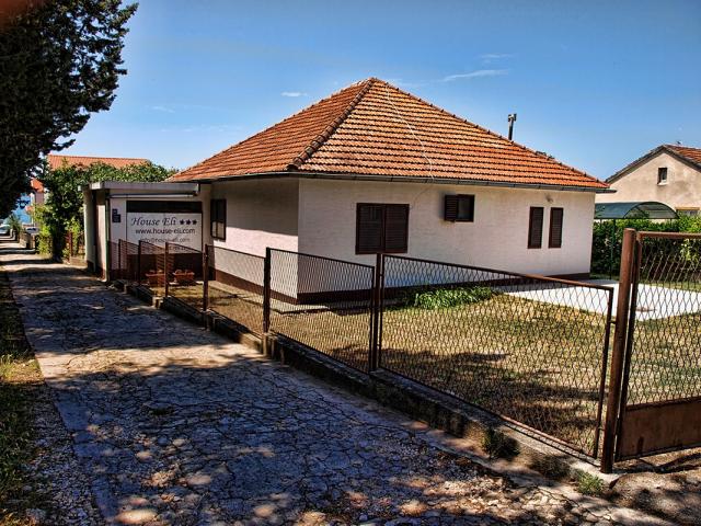 House Eli vacation house - Дом Объект недвижимости для проведения отдыха