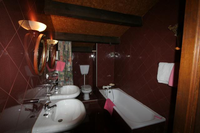 Domaine de CROCCANO B&B - Gastenkamer-Pension Bad & WC Domaine de CROCCANO B&B - Gastenkamer-Pension Bad & WC