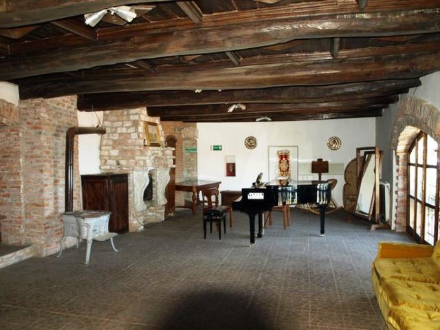 Casa storica - letto e colazione (Bed & breakfast) Casa storica - letto e colazione (Bed & breakfast)