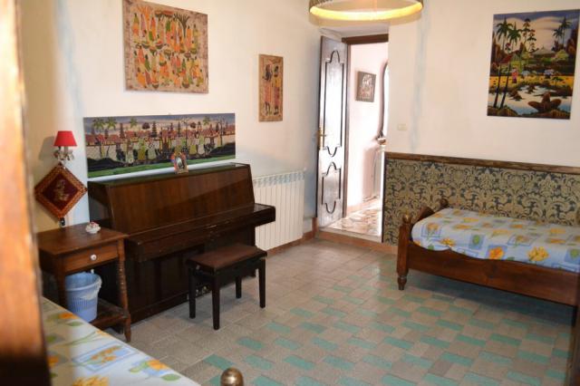 Casa storica - letto e colazione (Bed & breakfast) Casa storica - letto e colazione (Bed & breakfast)