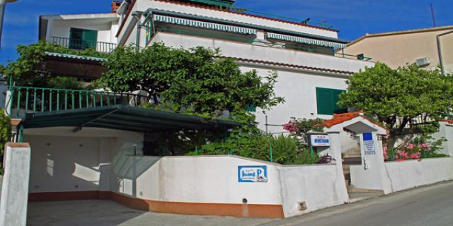 Photos for house 4899