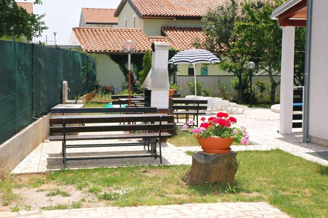 Photos for house 4963