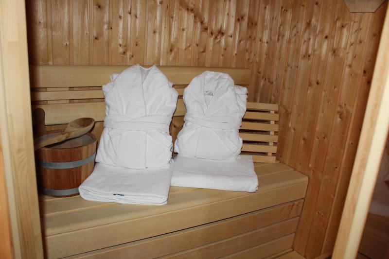 Photos for house 555