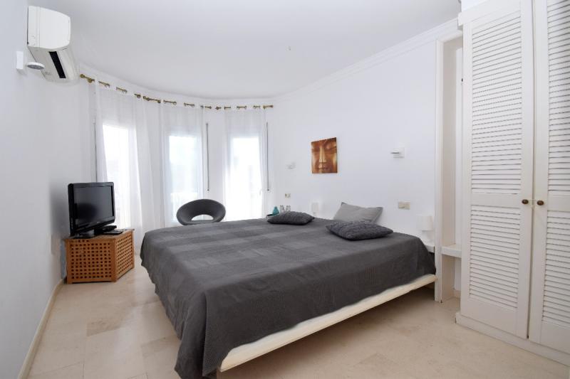 Photos for house 5905