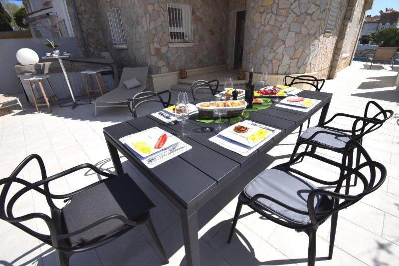 Photos for house 5905