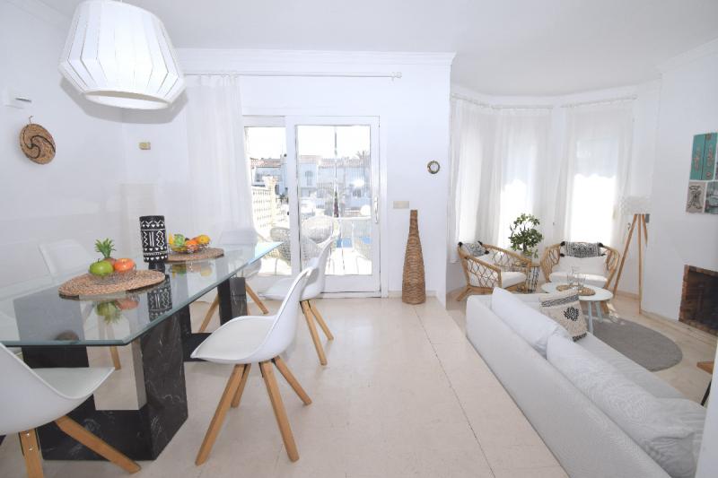 Photos for house 5905