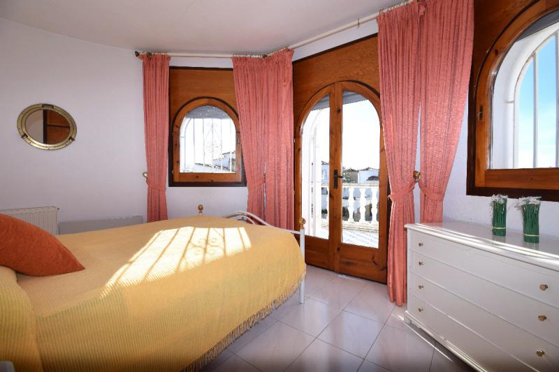 Photos for house 5907