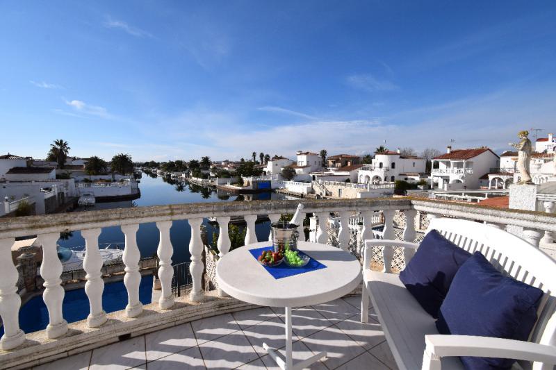 Photos for house 5907