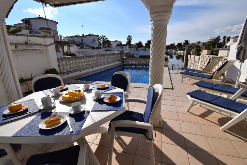 Photos for house 5907