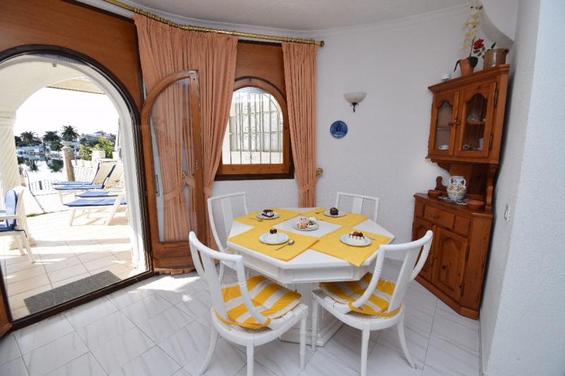 Photos for house 5907