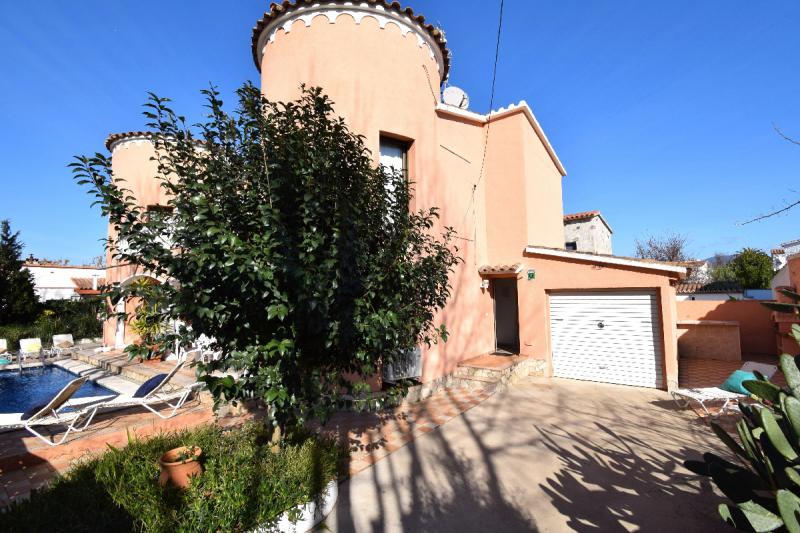 Photos for house 5909