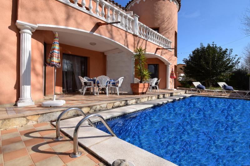 Photos for house 5909