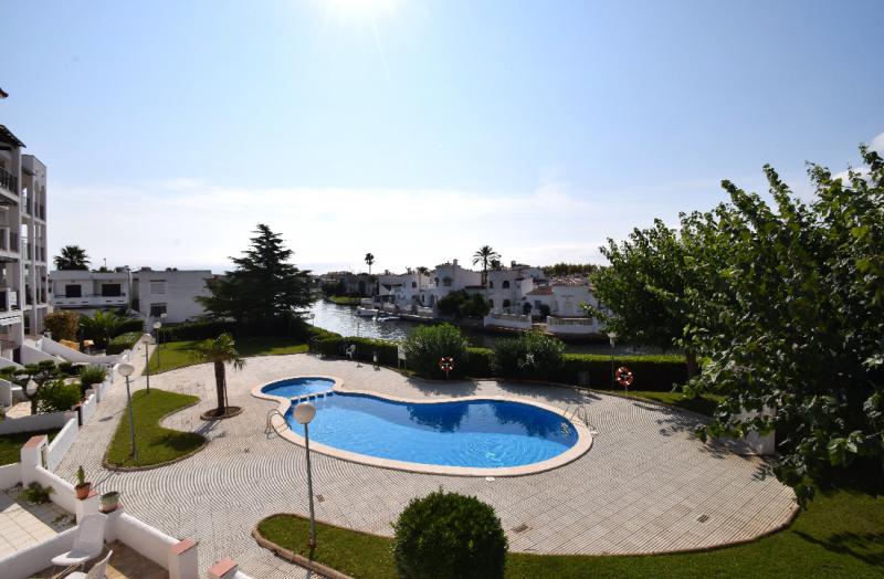 Photos for house 5912