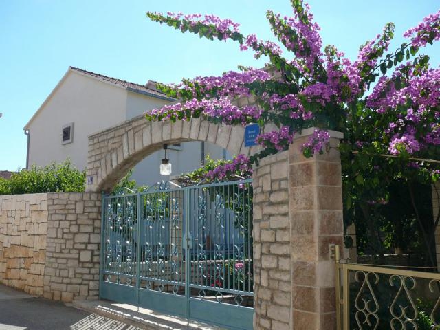 Photos for house 6773