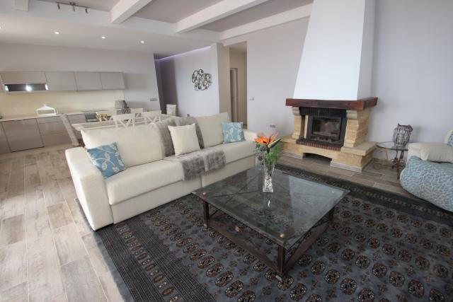 Photos for house 6886