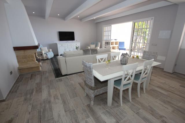 Photos for house 6886