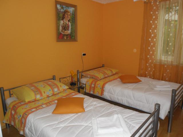 Photos for house 7281