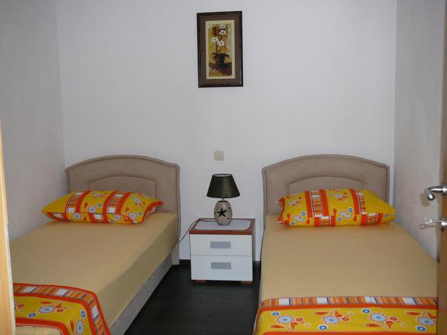 Photos for house 7281