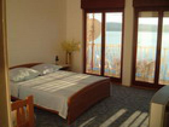 Photos for house 7475